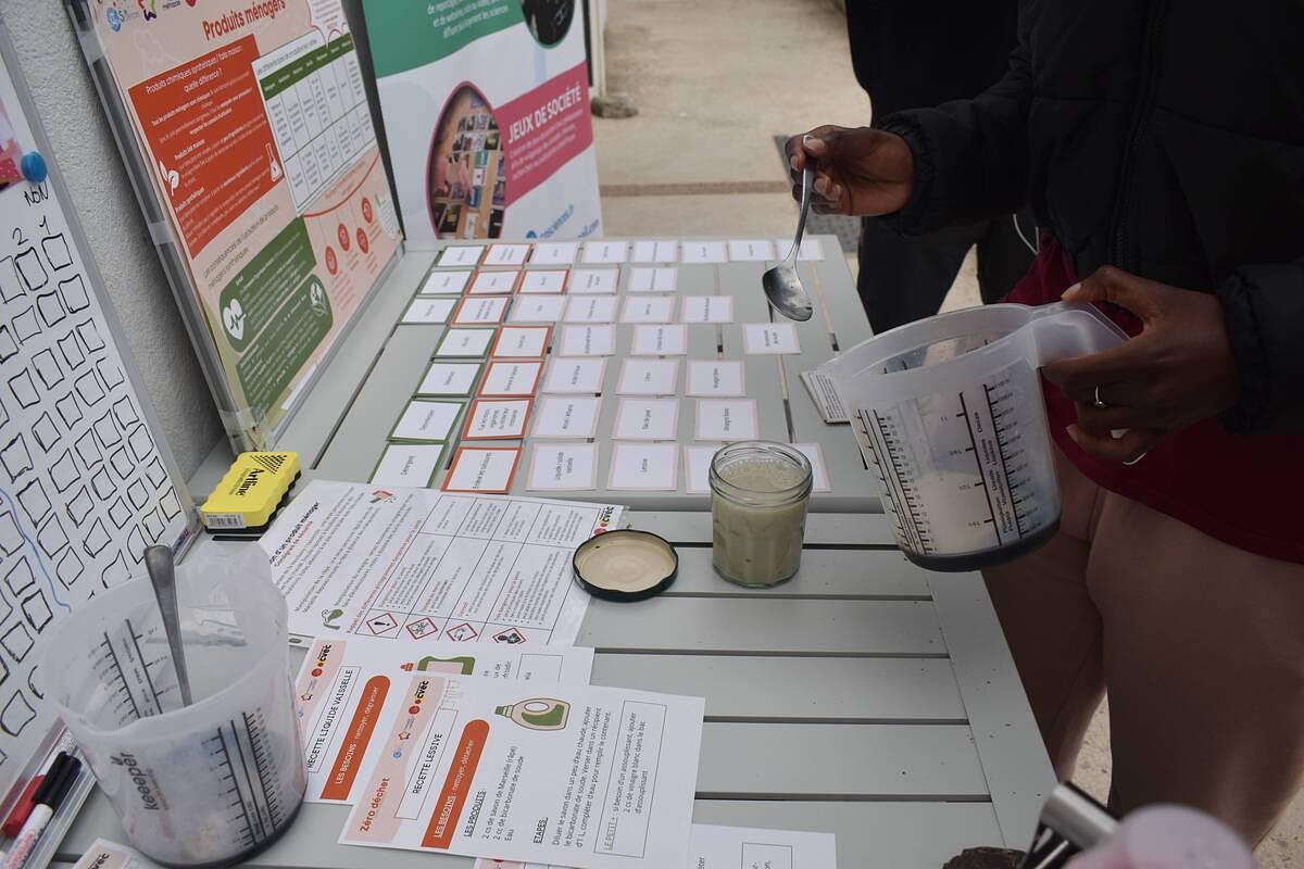 Création d'une lessive zéro déchet sur le stand